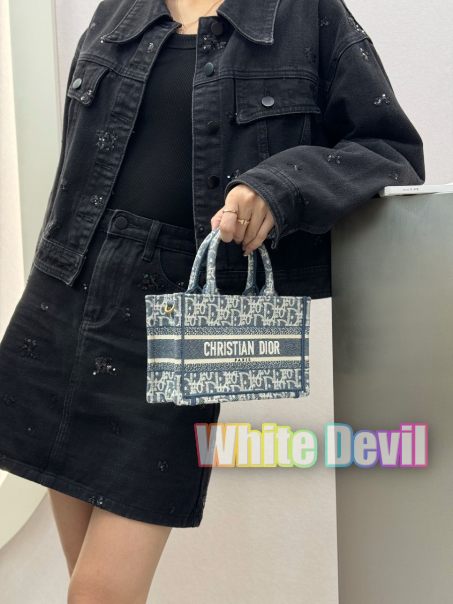 하얀악마 디올 북토트 (2).jpg