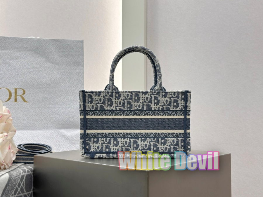 하얀악마 디올 북토트 (5).jpg