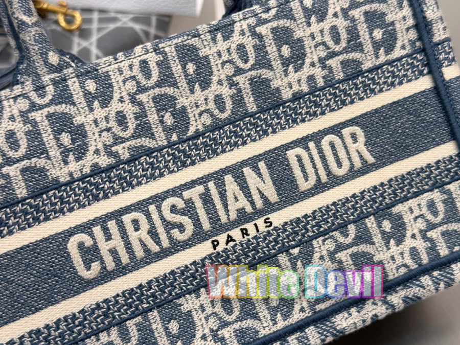 하얀악마 디올 북토트 (7).jpg