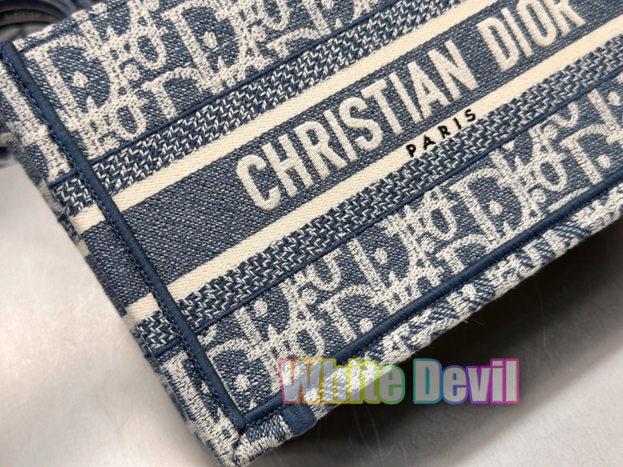 하얀악마 디올 북토트 (15).jpg