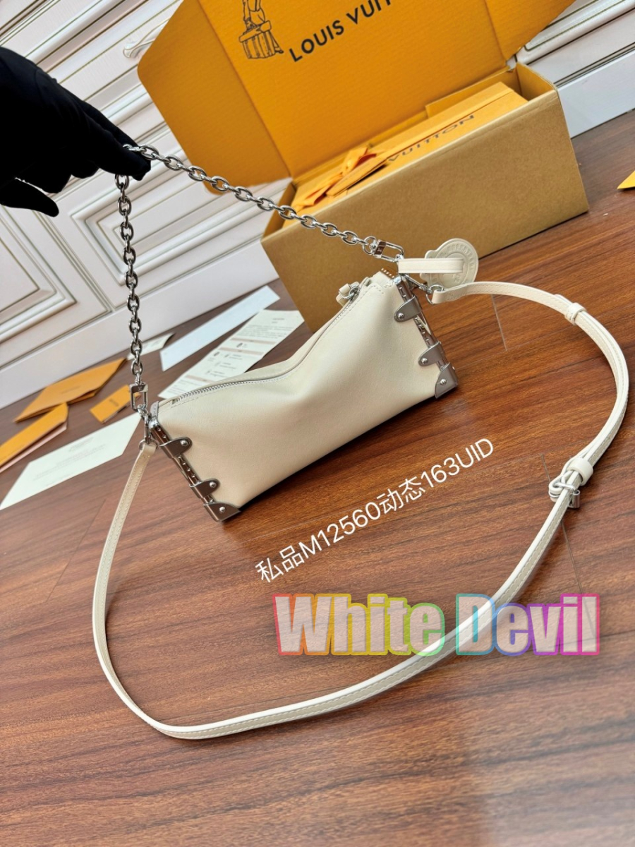 하얀악마 루이 트렁크 (1).jpg