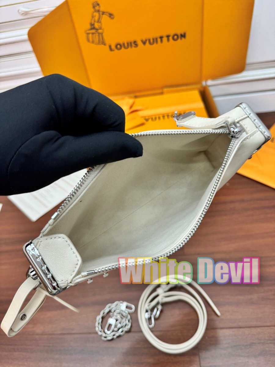 하얀악마 루이 트렁크 (5).jpg