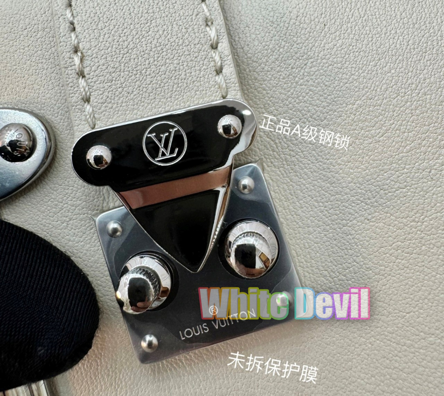 하얀악마 루이 트렁크 (9).jpg