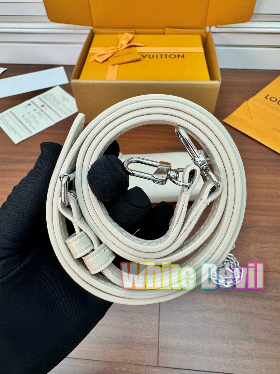 하얀악마 루이 트렁크 (13).jpg