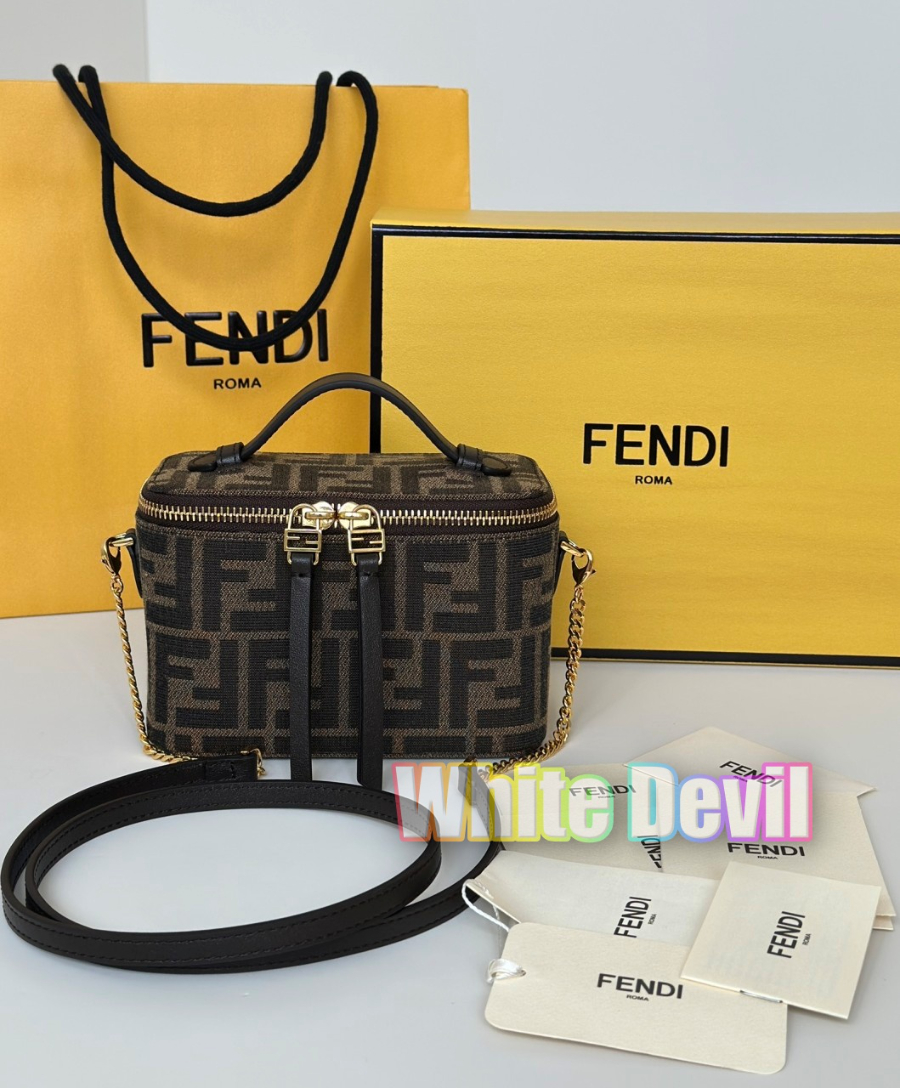 하얀악마 펜디 베니티 (3).jpg