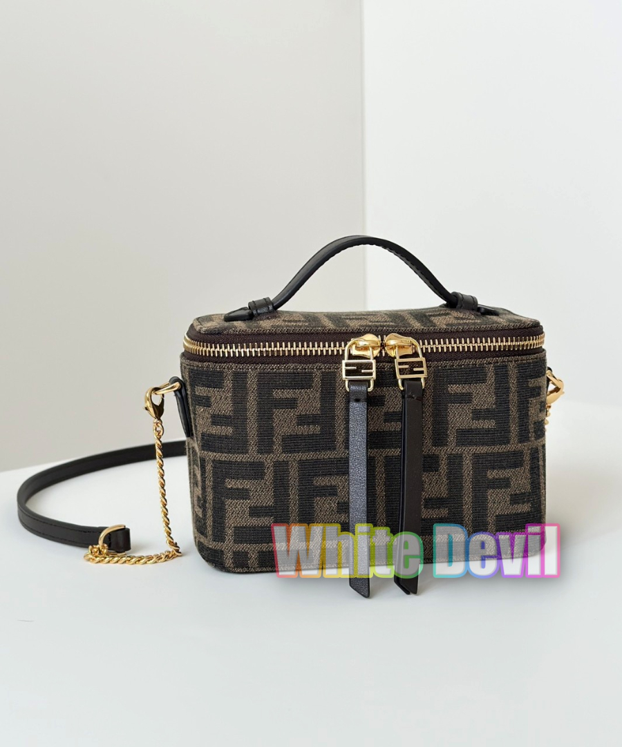 하얀악마 펜디 베니티 (4).jpg