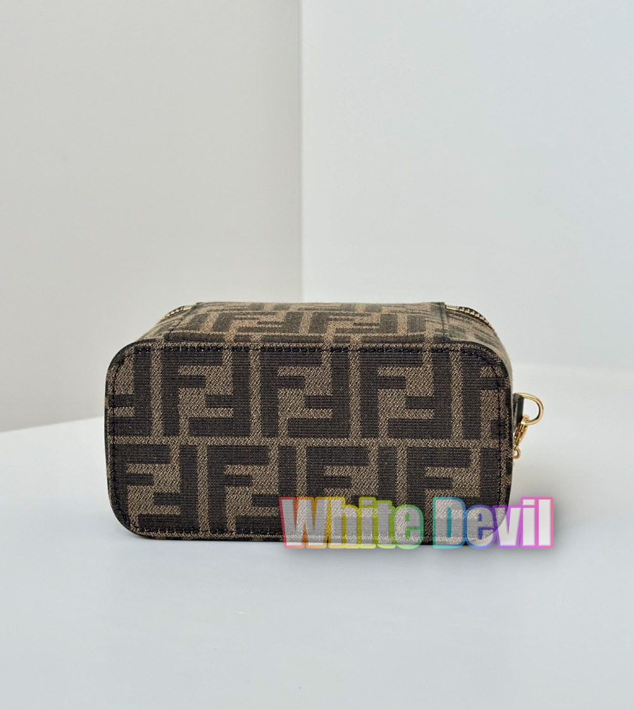 하얀악마 펜디 베니티 (7).jpg