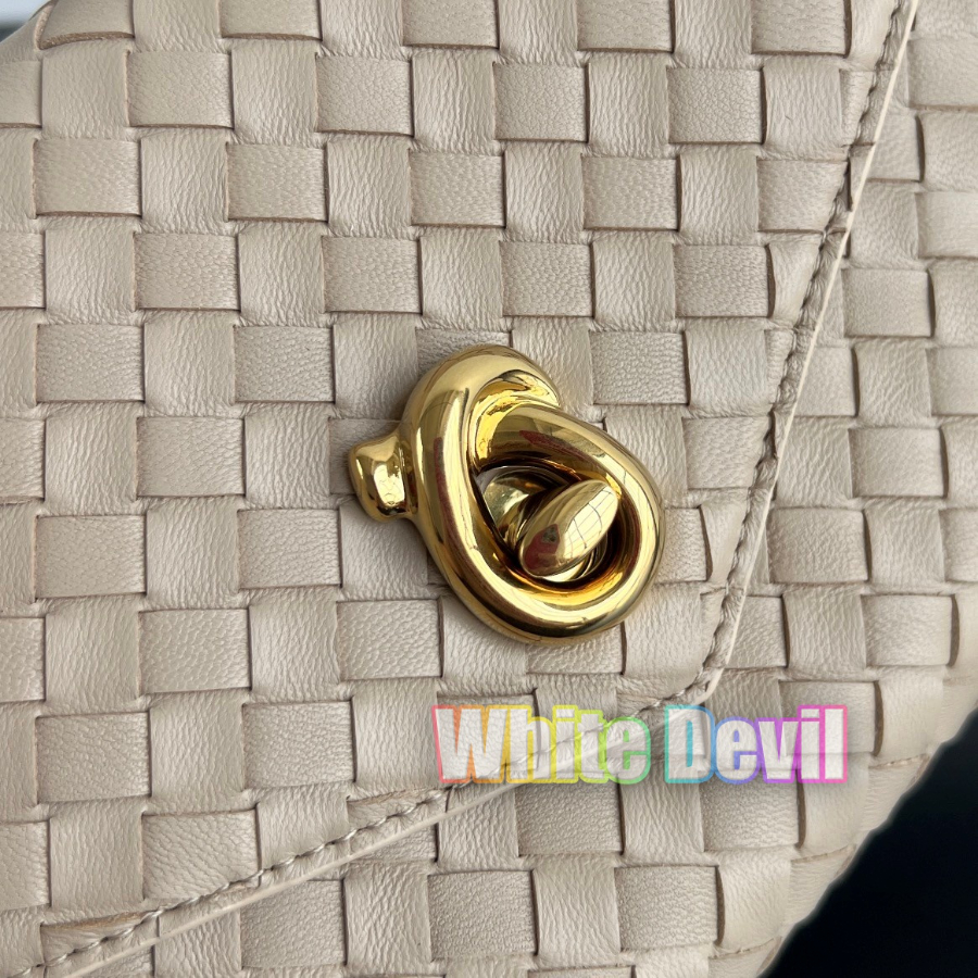 하얀악마 보테가 가방 (6).jpg