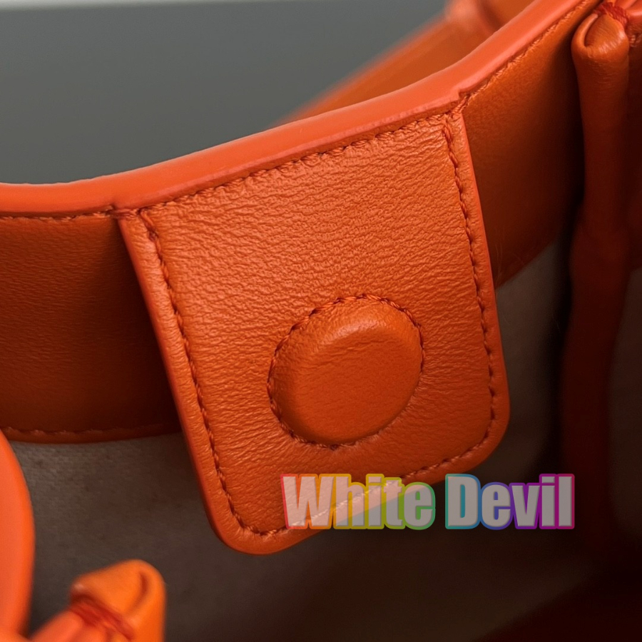 하얀악마 보테가 가방 (8).jpg