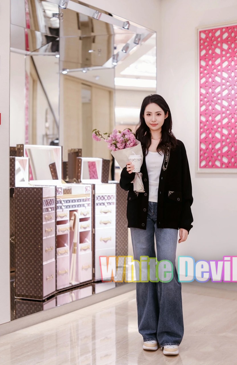 하얀악마 루이비통 가디건 (1).jpg