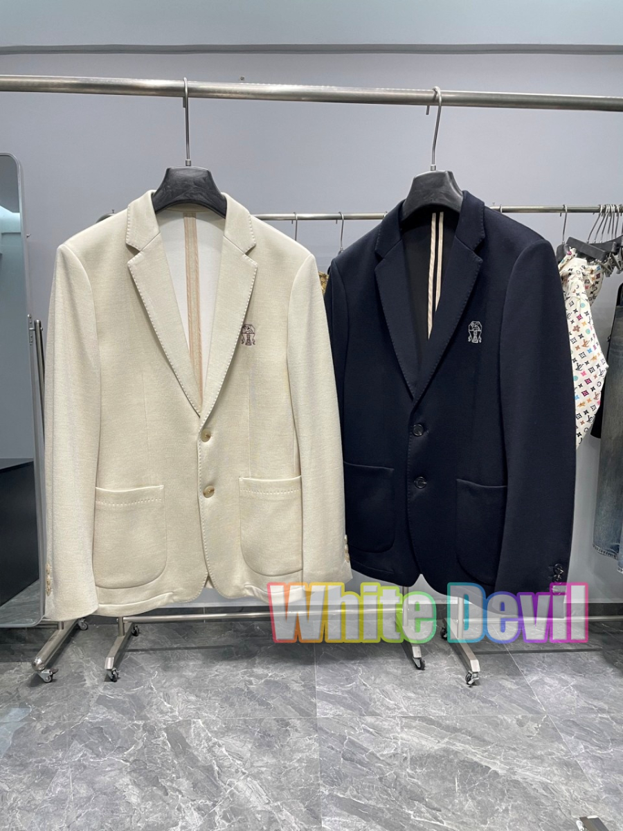하얀악마 쿠치 정장 (3).jpg