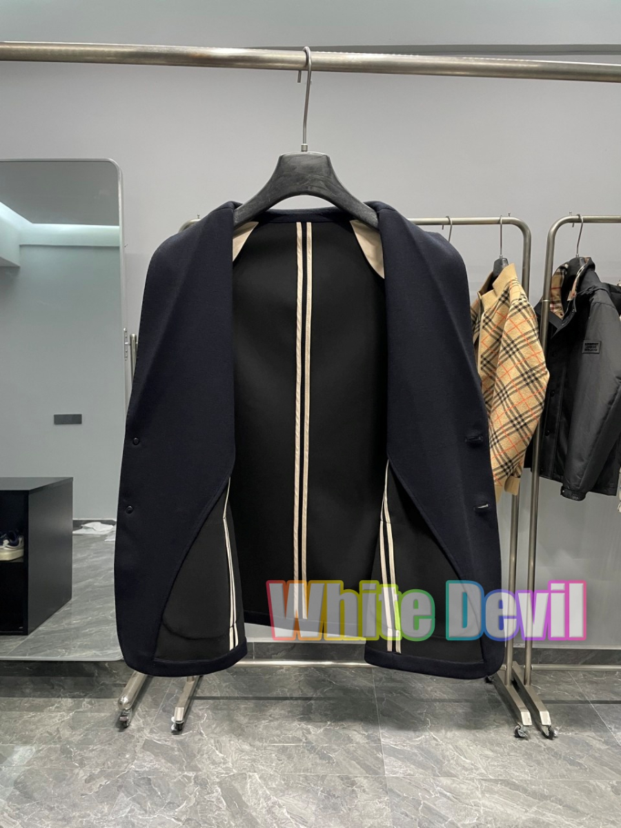 하얀악마 쿠치 정장 (8).jpg