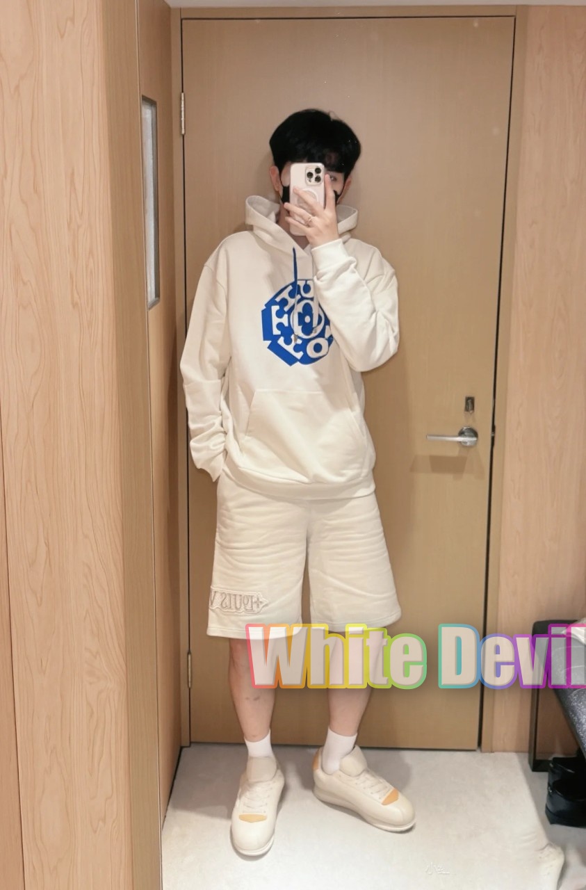 하얀악마 루이 후드티 (1).jpg