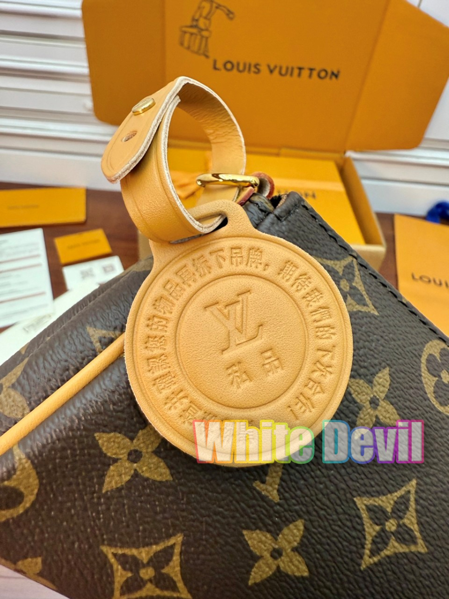 하얀악마 루이 에바 (9).jpg