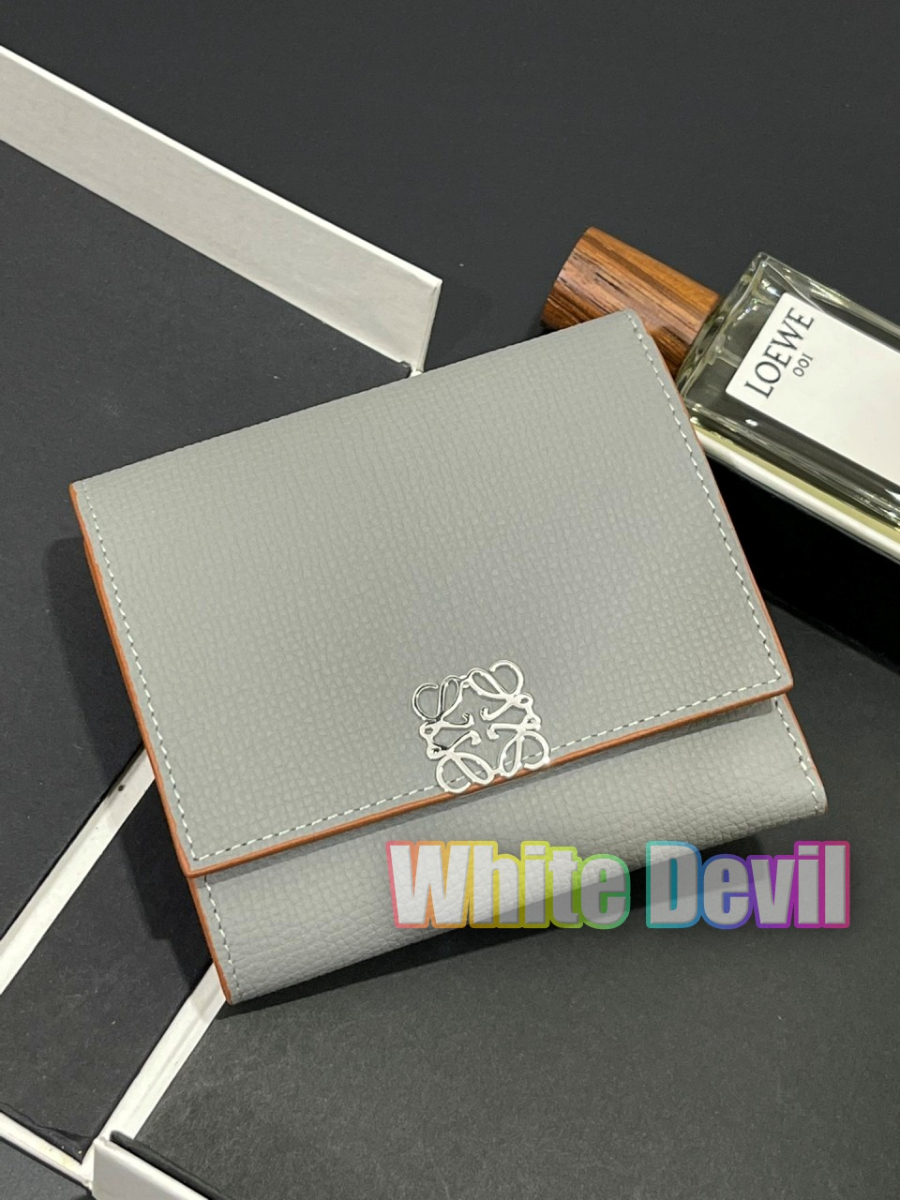 하얀악마 로에베 지갑 (2).jpg
