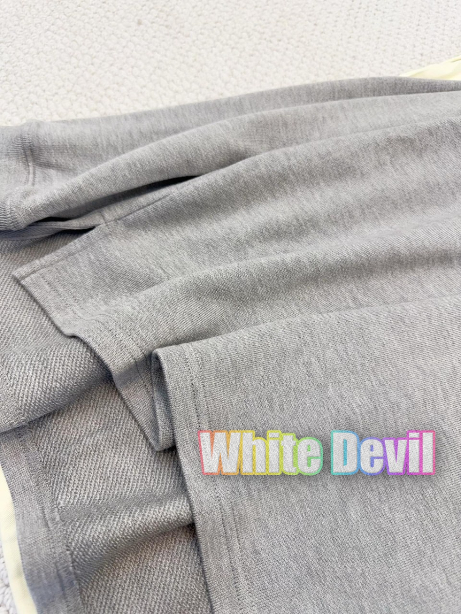 하얀악마 로에베 티셔츠 (14).jpg