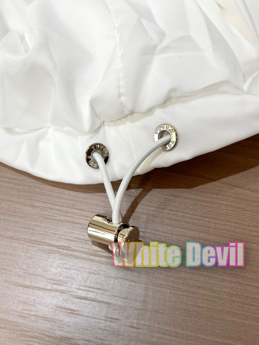 하얀악마 프라다 점퍼 (8).jpg