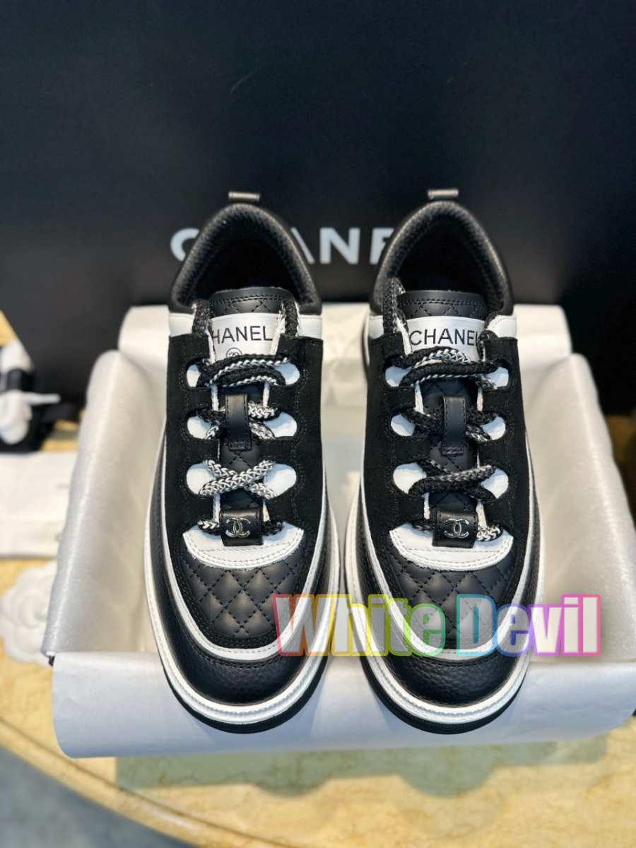 하얀악마 샤넬 스니커즈 (2).jpg