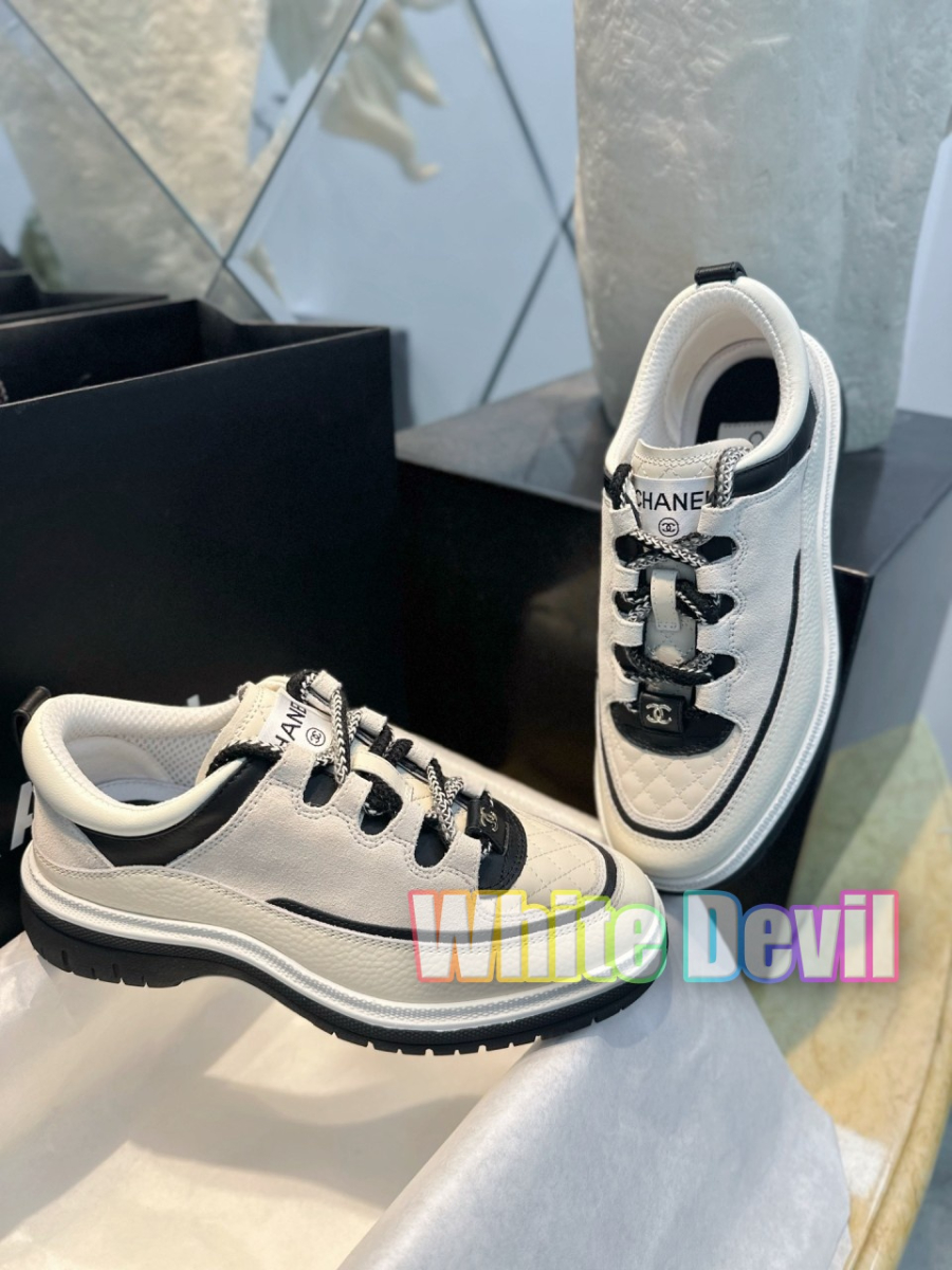 하얀악마 샤넬 스니커즈 (2).jpg