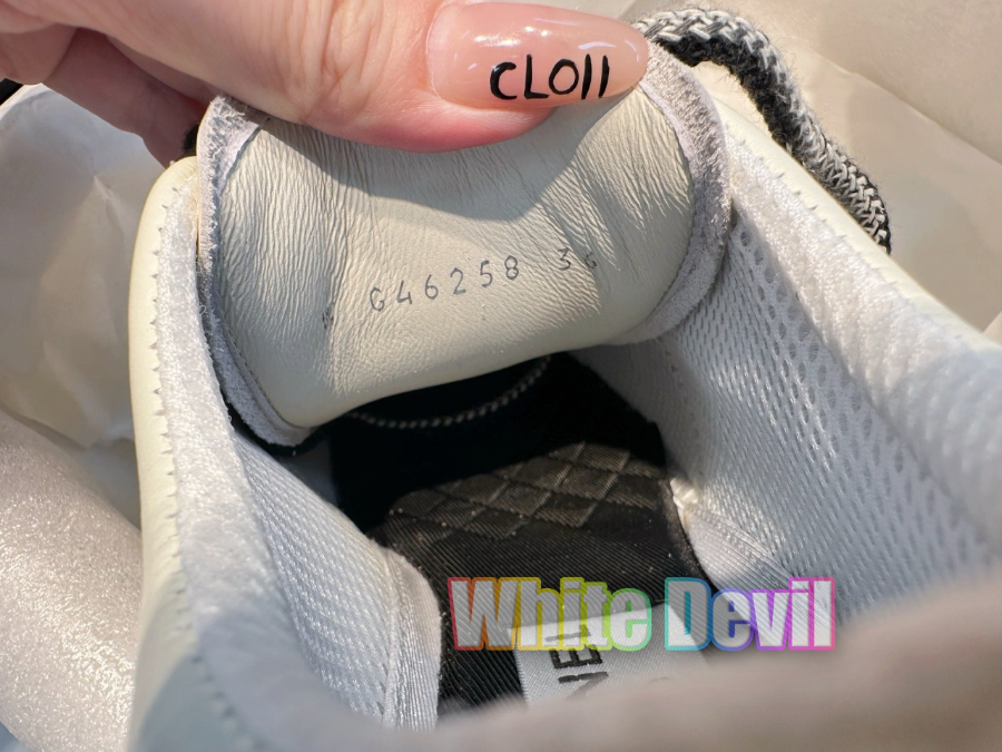 하얀악마 샤넬 스니커즈 (13).jpg