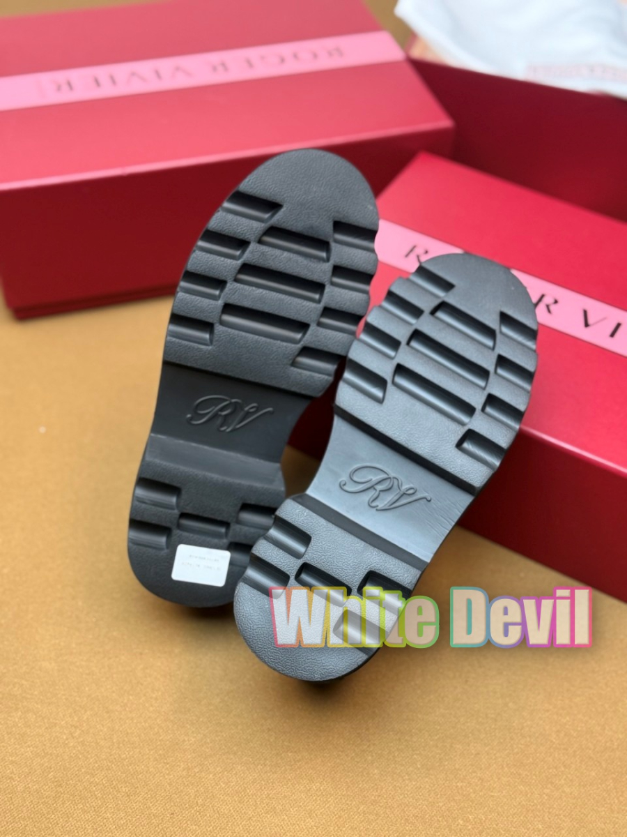 하얀악마 로저비비에 로퍼 (9).jpg