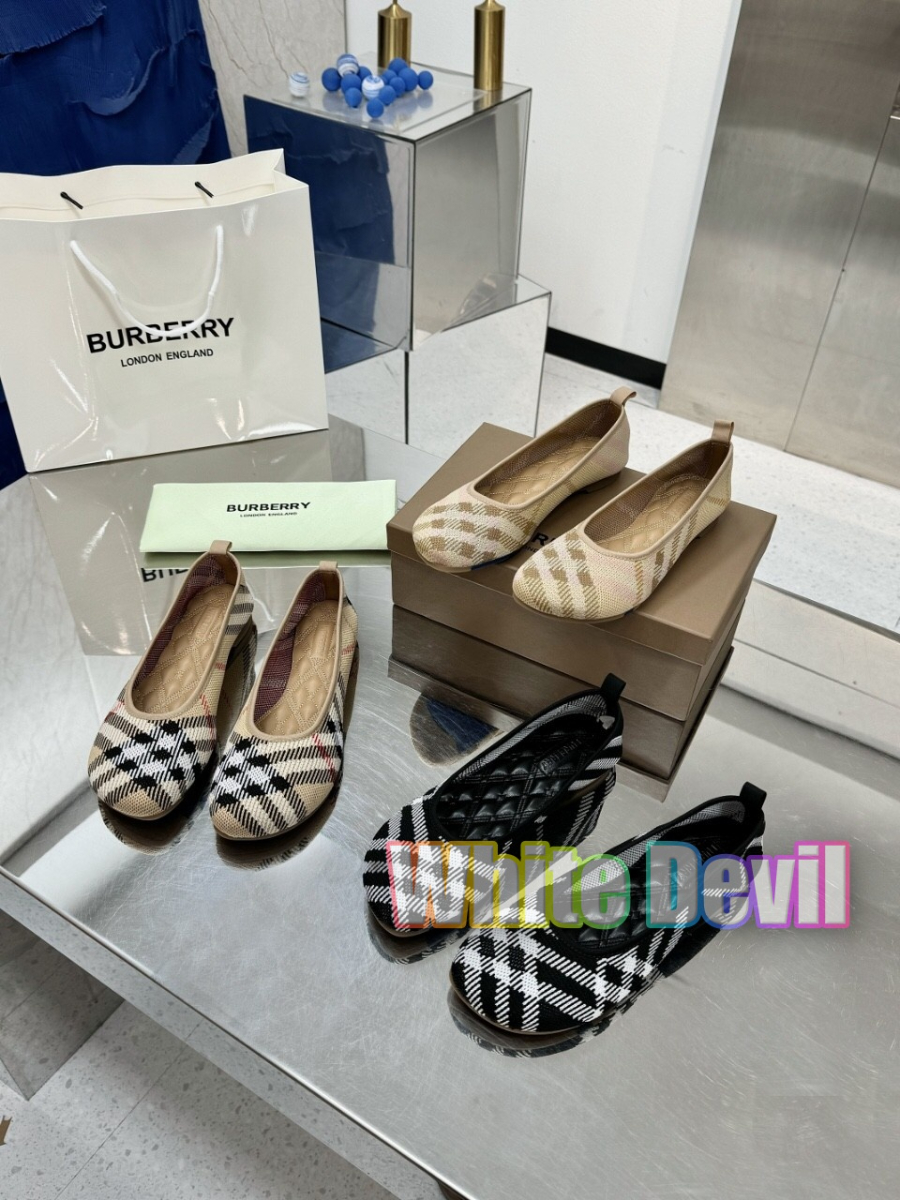 하얀악마 버버리 플랫 (2).jpg