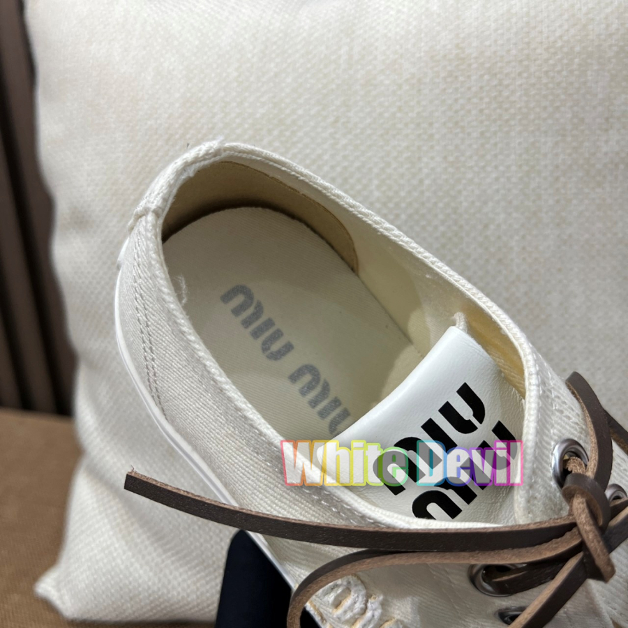 하얀악마 미우 스니커즈 (10).jpg