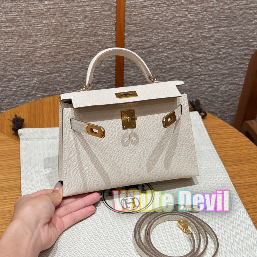 하얀악마 에르 미니켈리 (9).jpg