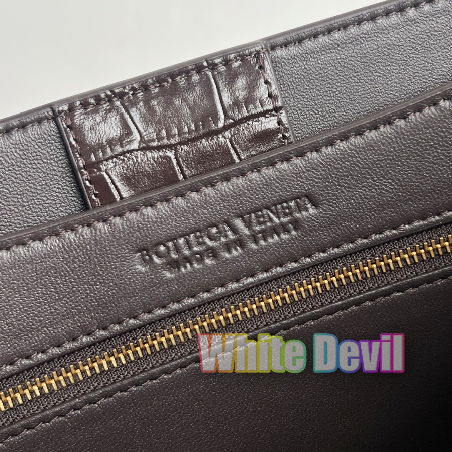 하얀악마 보테가 토트백 (8).jpg