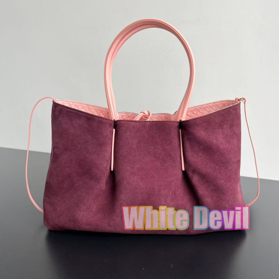 하얀악마 보테가 피나코데카 (2).jpg