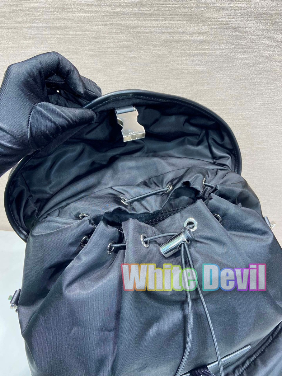 하얀악마 프라다 백팩 (9).jpg