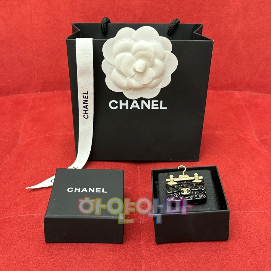 하얀악마 샤넬 브로치 (11).jpg