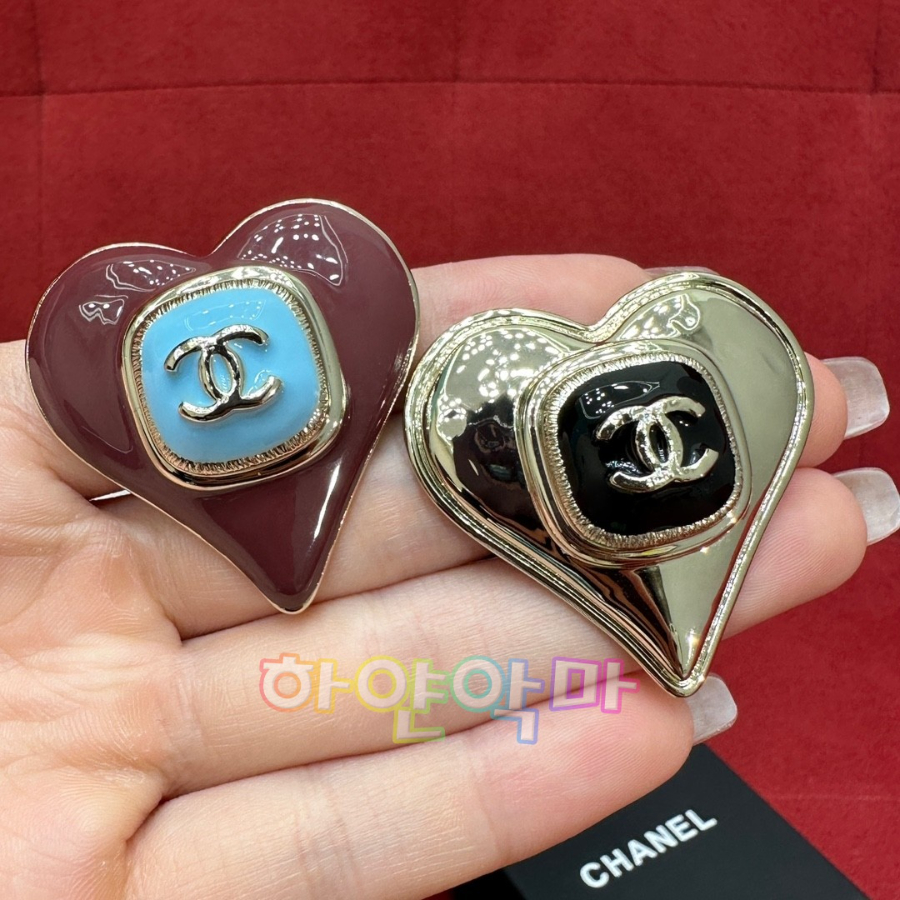 하얀악마 샤넬 브로치 (1).jpg