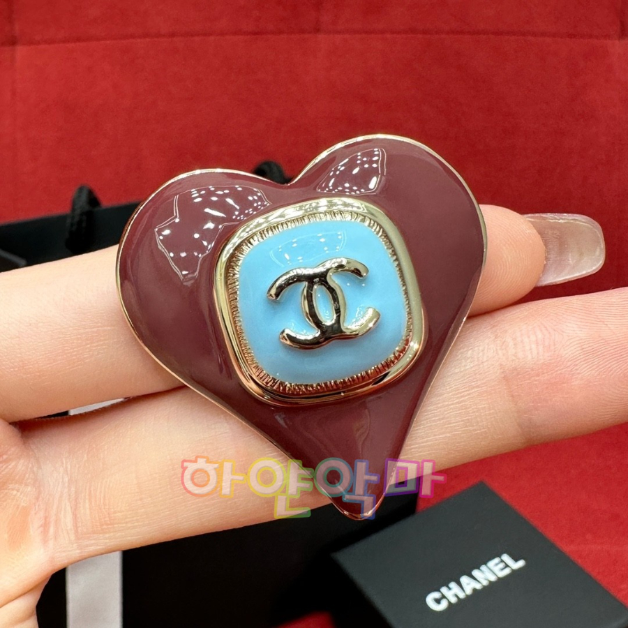 하얀악마 샤넬 브로치 (3).jpg