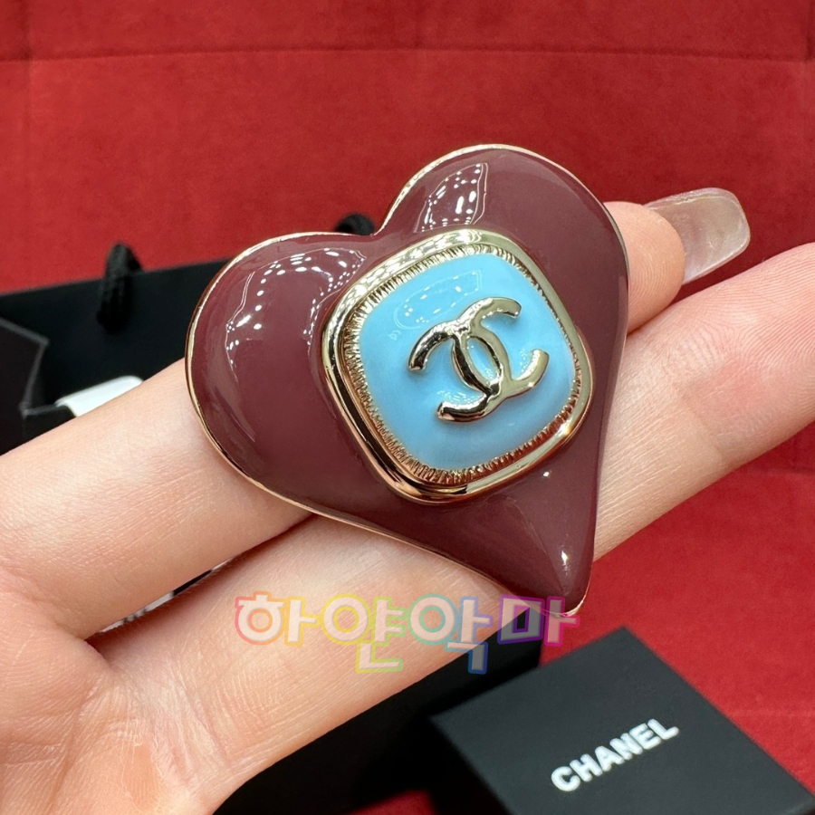 하얀악마 샤넬 브로치 (4).jpg