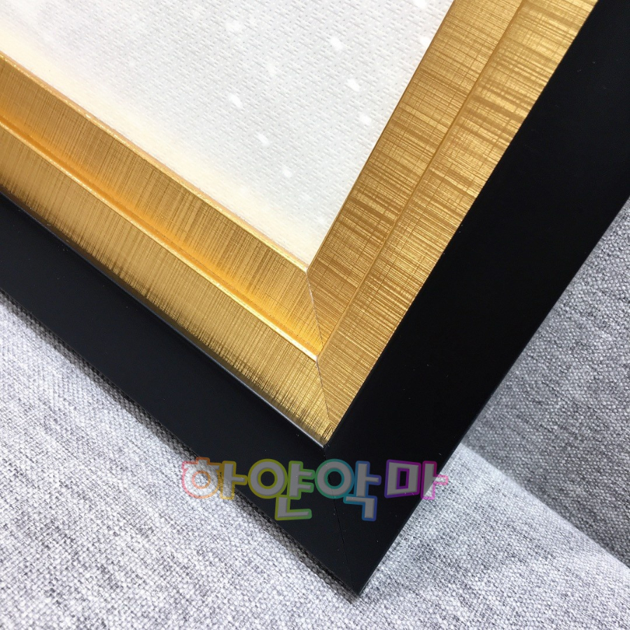 하얀악마 에르 액자 (4).jpg