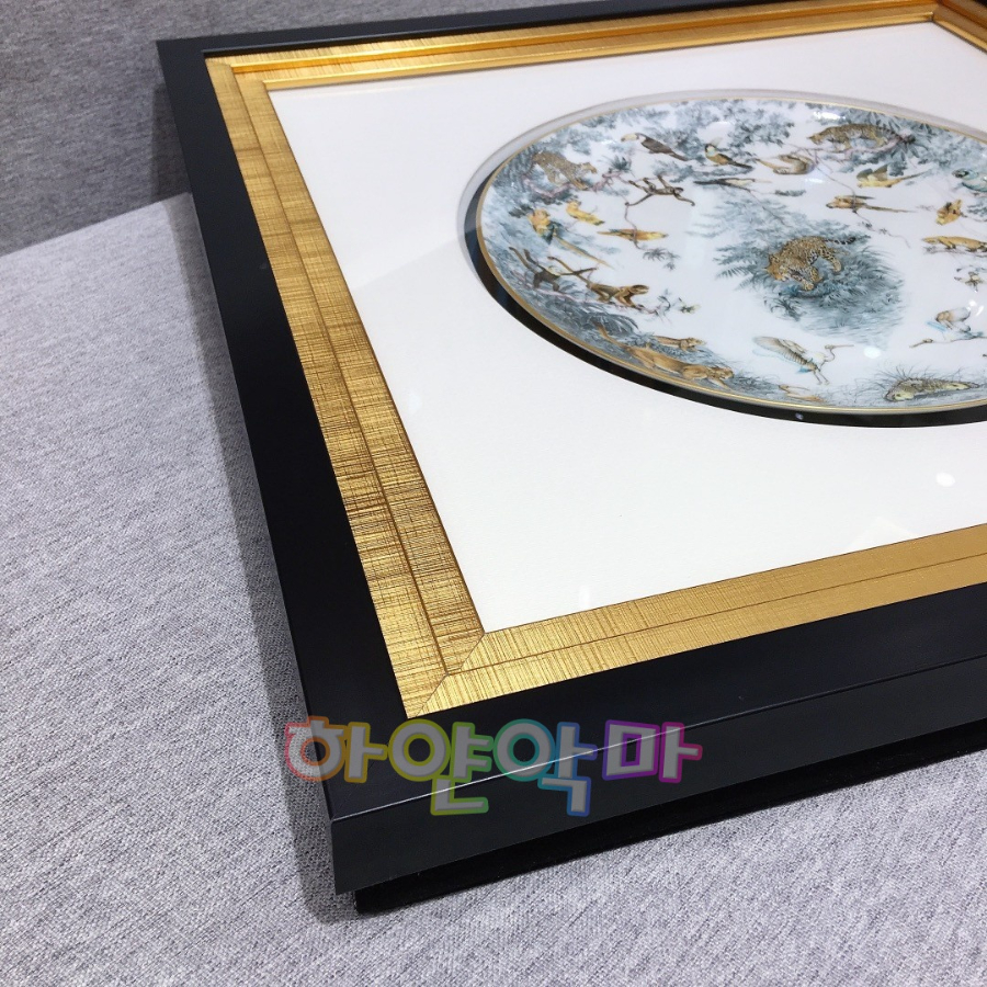 하얀악마 에르 액자 (4).jpg