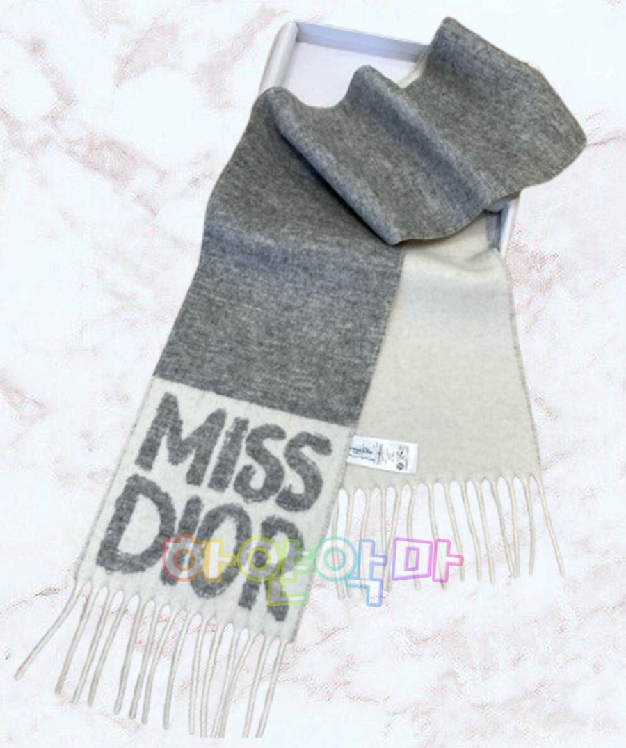 하얀악마 디올 목도리 (10).JPG