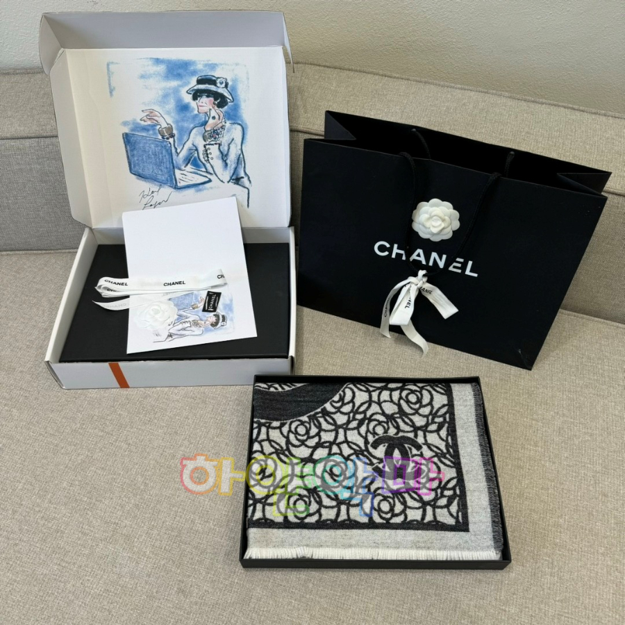 하얀악마 샤넬 머플러 (3).jpg