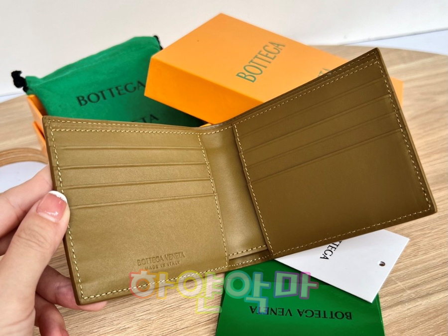 하얀악마 보테가 지갑 (4).jpg