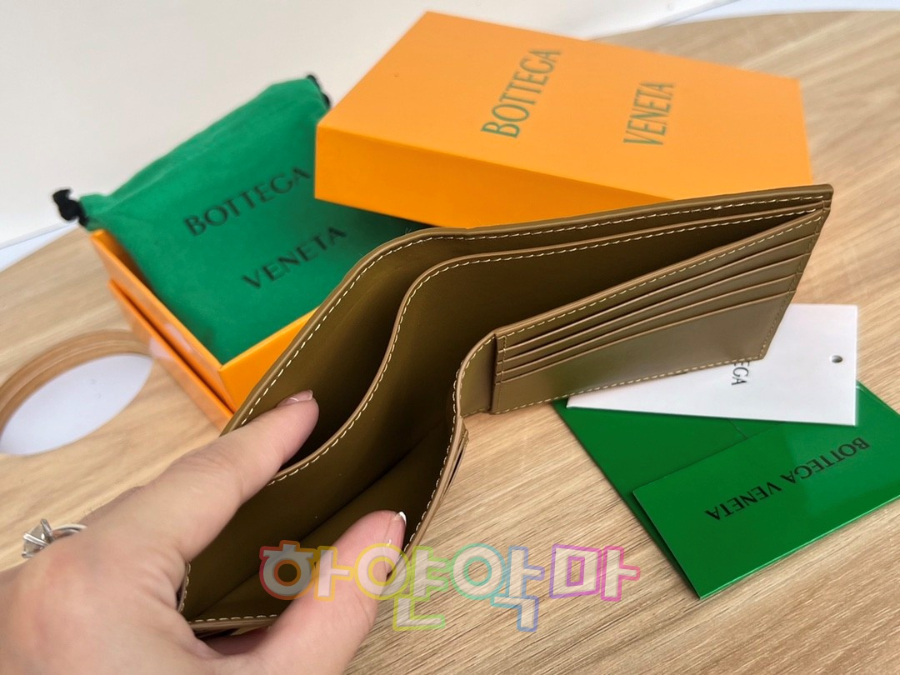 하얀악마 보테가 지갑 (6).jpg