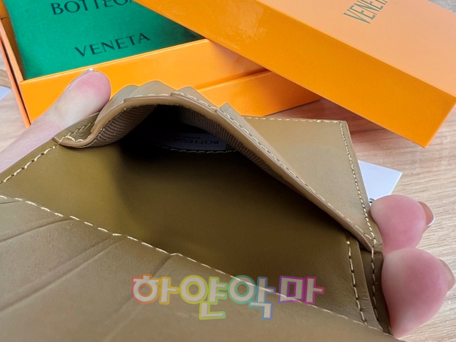 하얀악마 보테가 지갑 (7).jpg