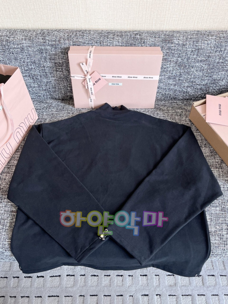 하얀악마 미우 반집업 (20).jpg