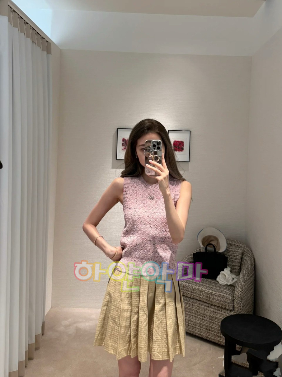 하얀악마 샤넬 조끼 (1).jpg