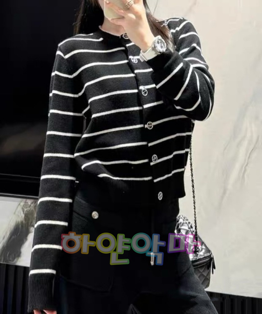 하얀악마 샤넬 가디건 (2).jpg