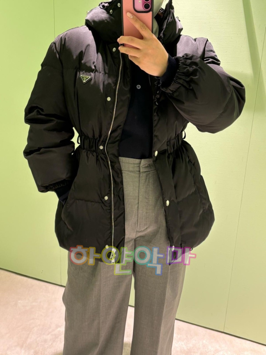 하얀악마 프라다 패딩 (2).jpg