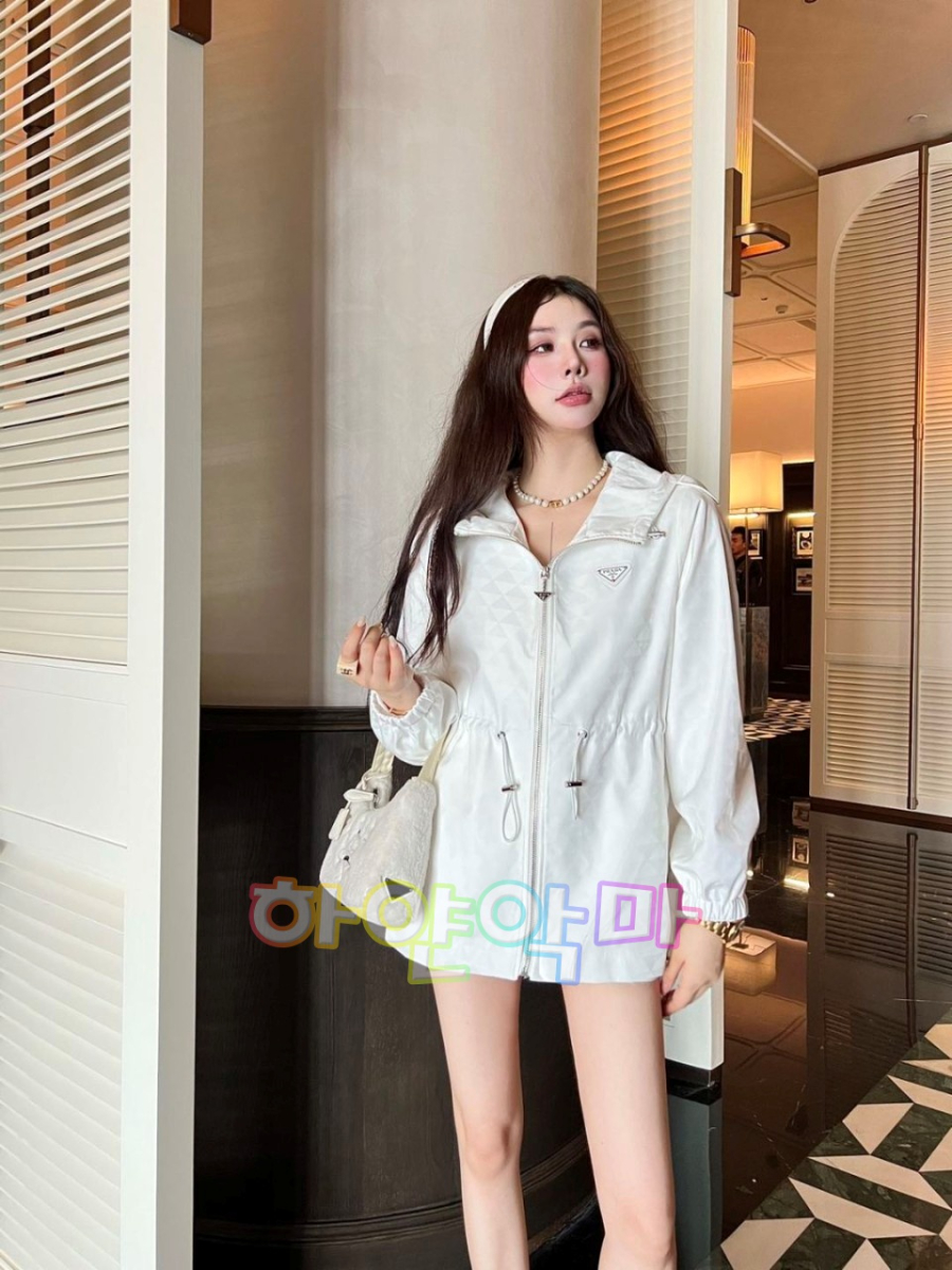 하얀악마 프라다 자켓 (2).jpg