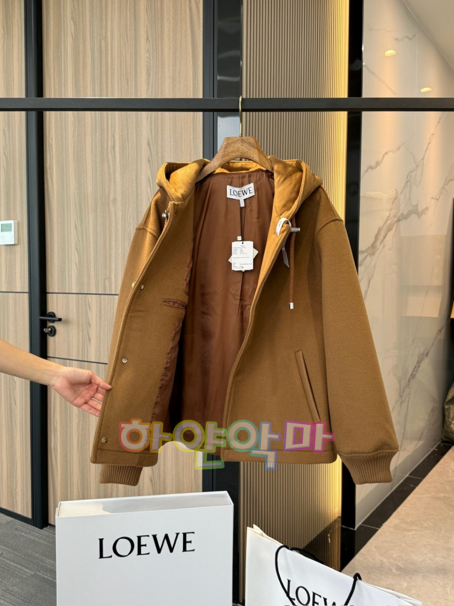 하얀악마 로에베 자켓 (4).jpg