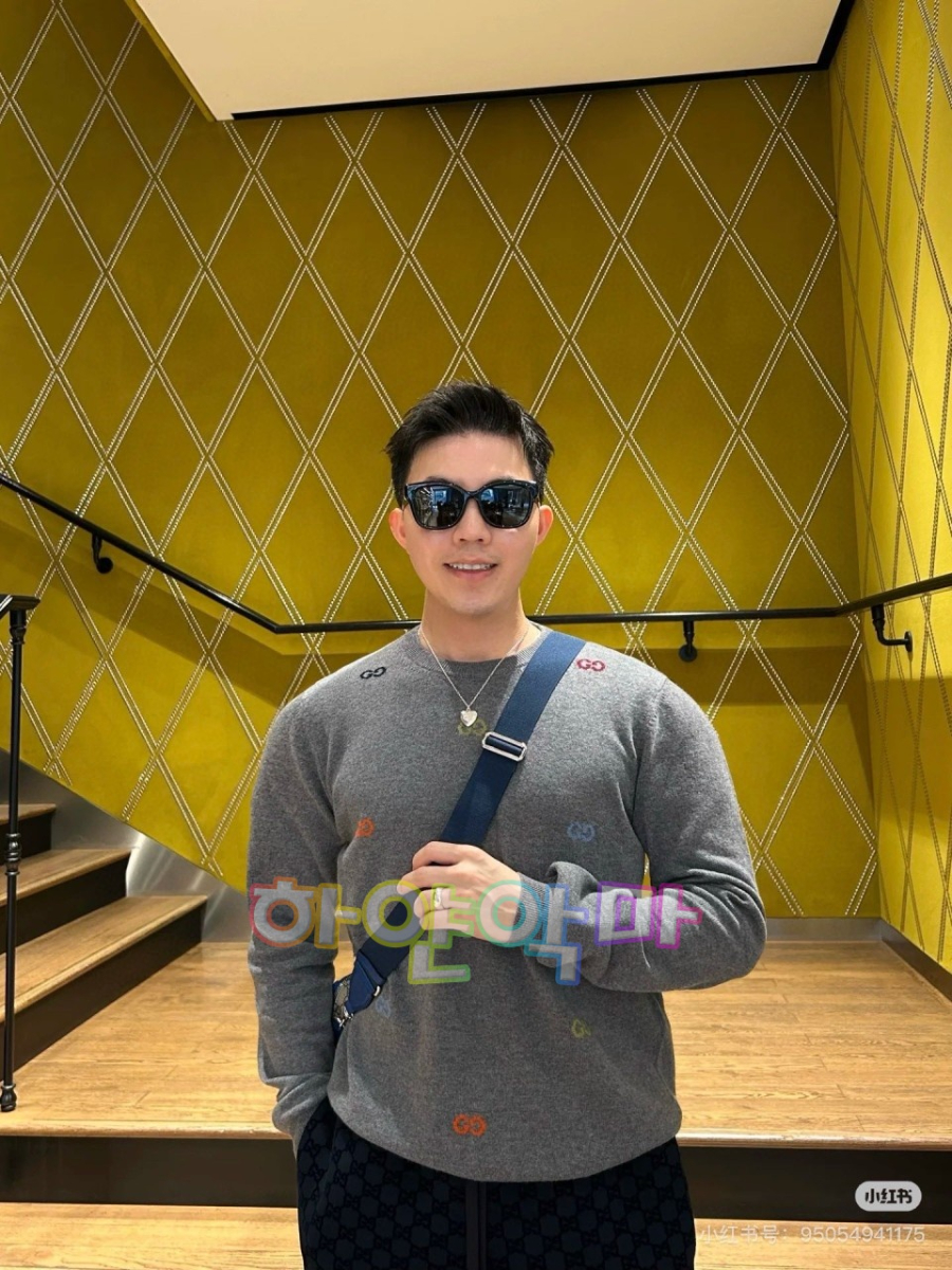 하얀악마 구찌 니트 (1).jpg