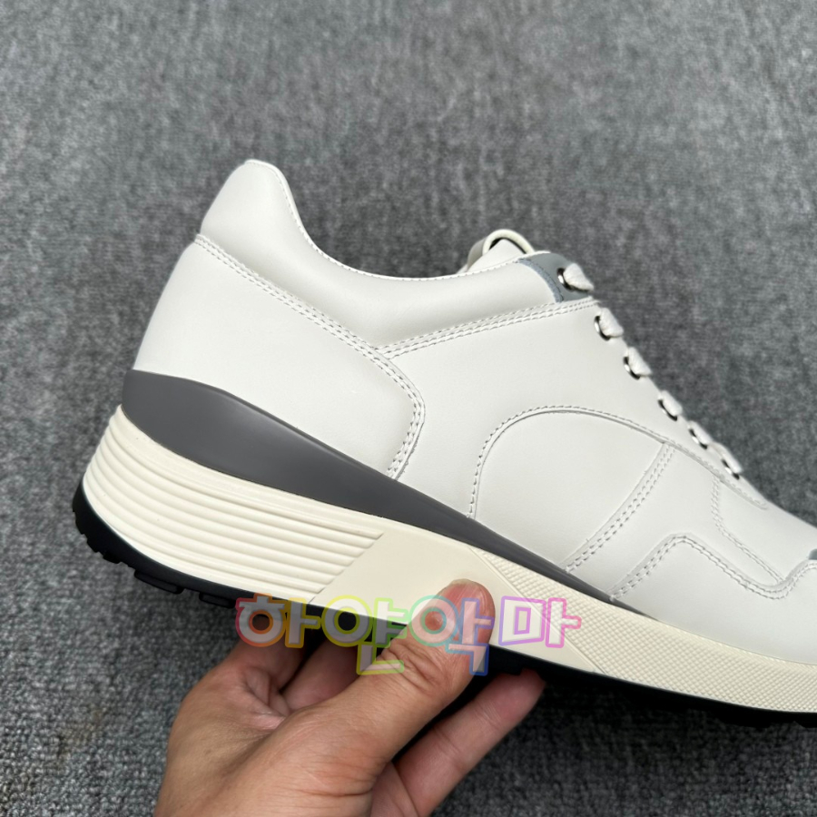 하얀악마 제냐 운동화 (10).jpg